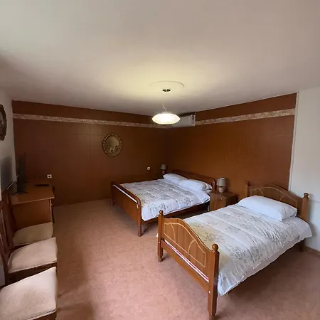 2 Apartment *