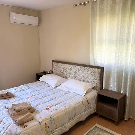 2 Apartment *
